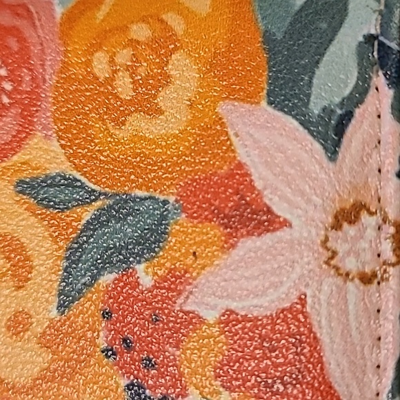 MUNDI BRAND WOMEN'S "FRUIT PUNCH FLORAL" WALLET WITH RFID PROTECTION - Picture 4 of 13